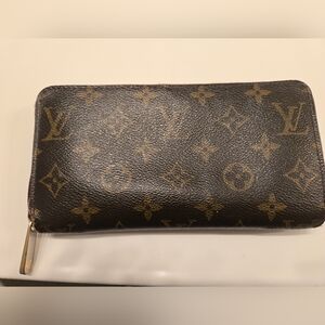 Two Bags Louis Vuitton Brown and Gold Monogram Pouch